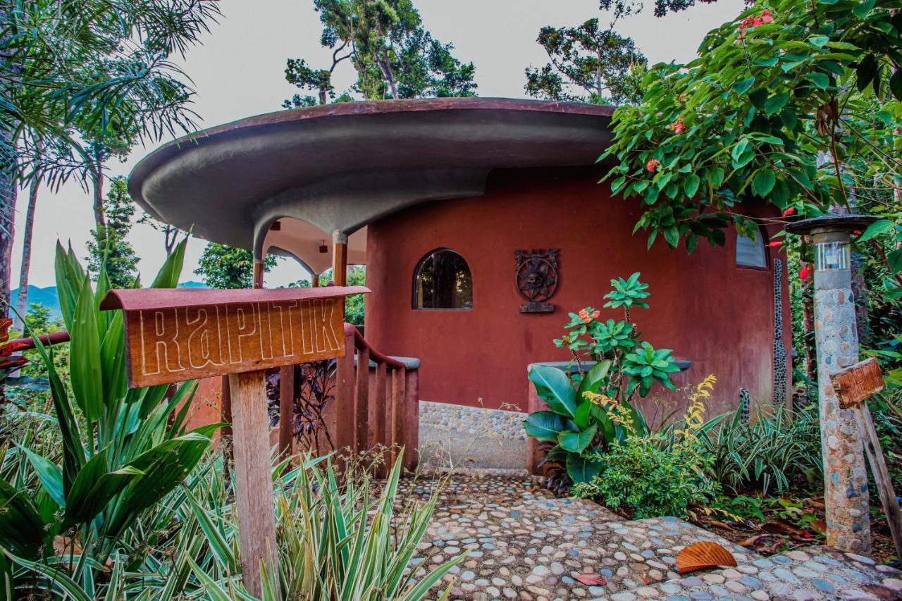 Atremaru Jungle Retreat Hotel Puerto Princesa Bagian luar foto